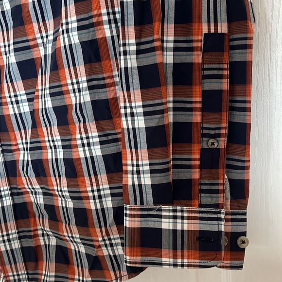 Eddie Bauer Mens button up shirt - medium - Picture 4 of 6